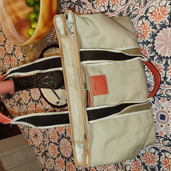 Coach Handbags - Vintage Coach Hamptons Weekend Tote Medium GUC
